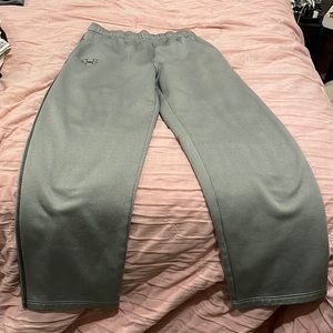 Grey Under Armor sweatpants. Size: Large